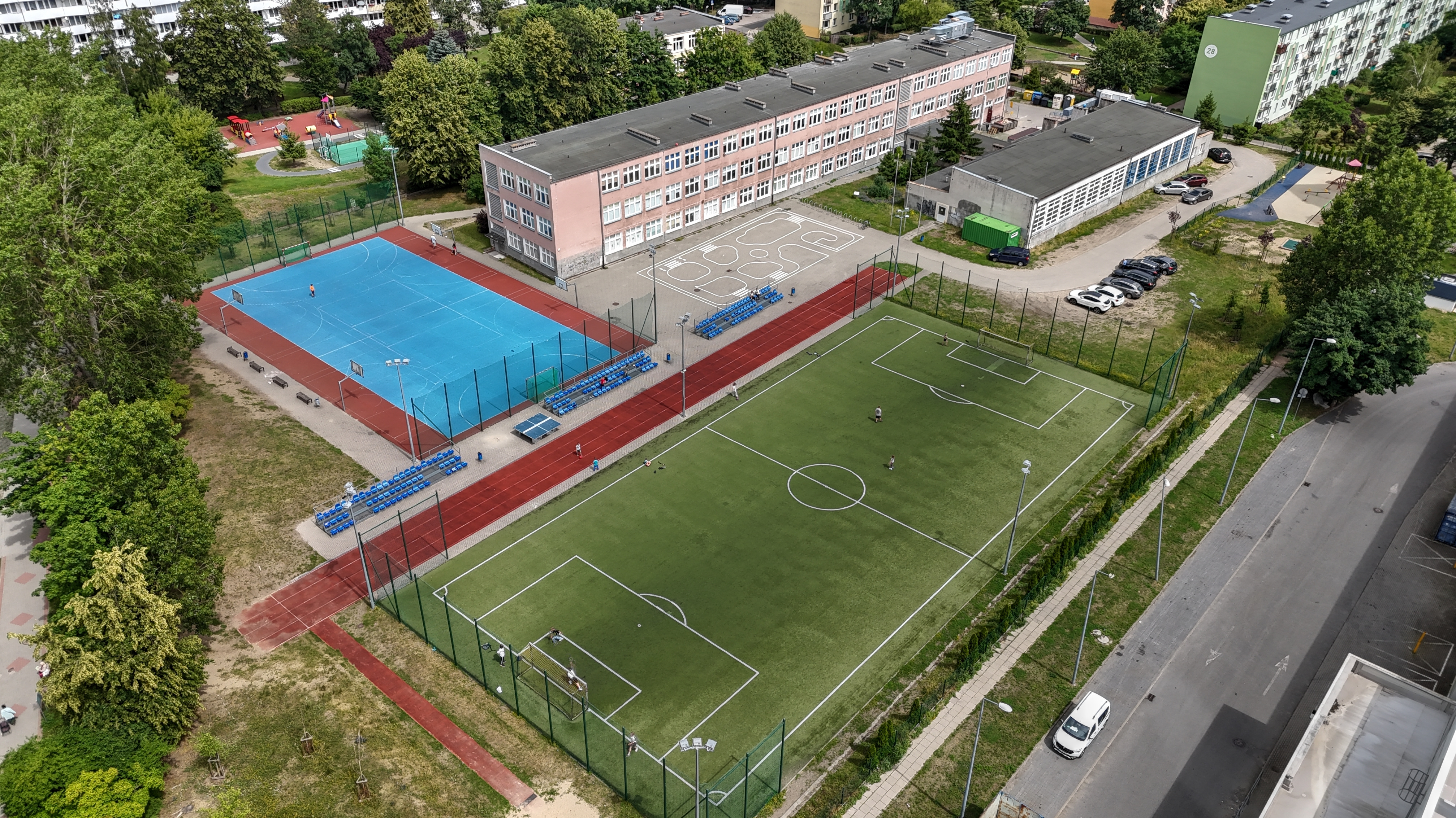 SP 76 Piastowska 1