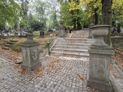 Rozbudowa Cmentarza Garnizonowego - podpisano umowę
