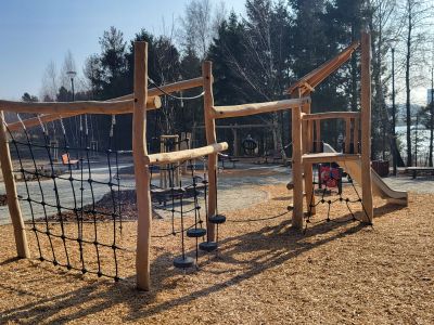 Przy zbiorniku Jabłoniowa powstał nowy plac zabaw